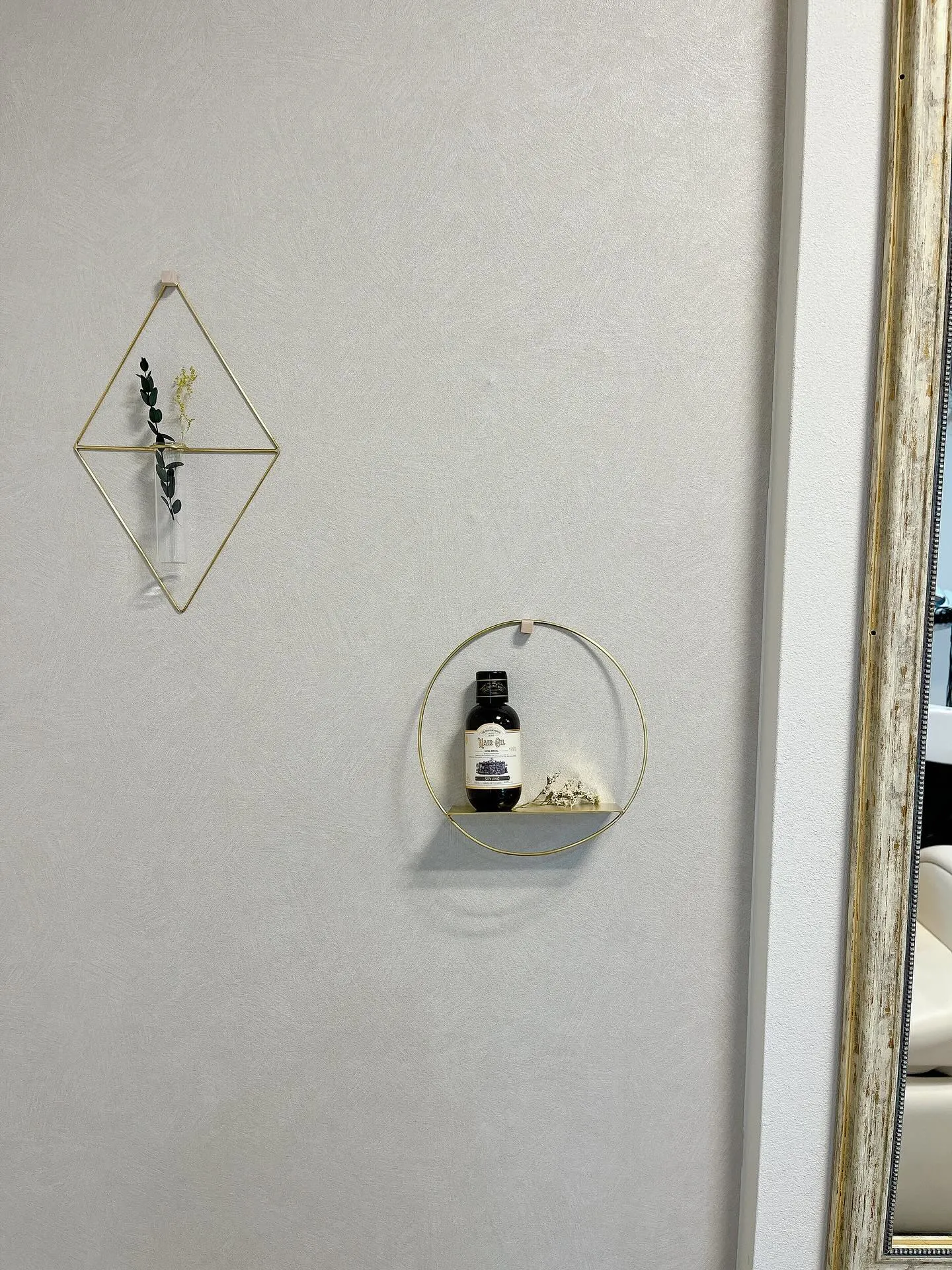 ずっと気になってた壁掛けシェルフ